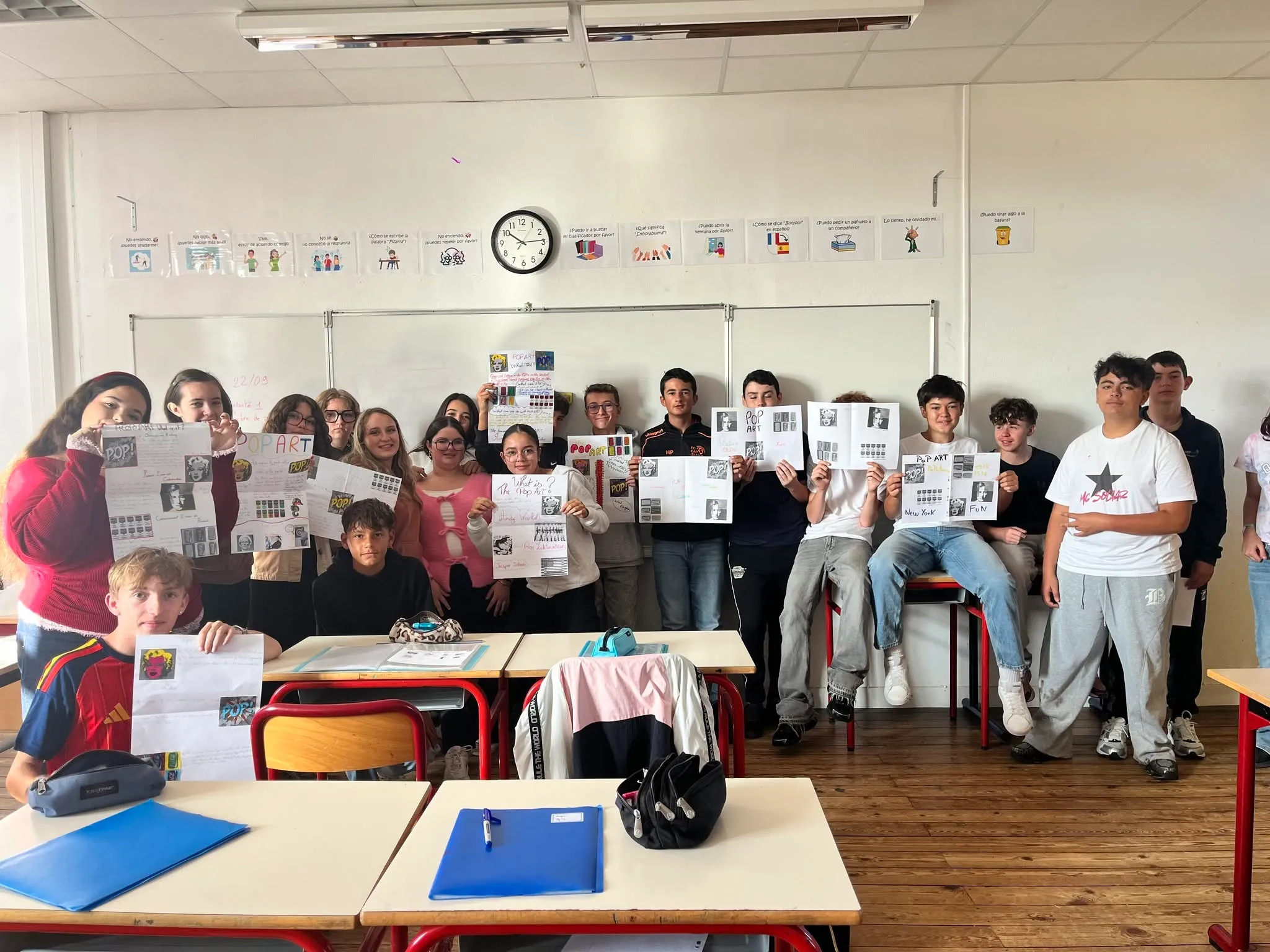 Quand le pop art s’invite en classe : les 3ᵉ deviennent guides de musée
