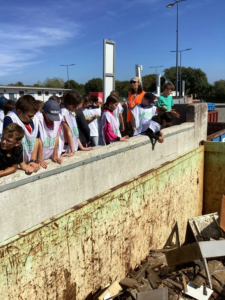 Visite de la déchetterie de Pont-Croix par les élèves du Collège La Mennais Cap Sizun.